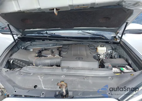 2019 Toyota 4Runner Limited/Limited Nightshade/Sr5/Sr5 Premium/Trd Off Road/Trd Off Road Premium/Trd Pro z USA, uszkodzony, nr VIN JTEBU5JR4K5632833